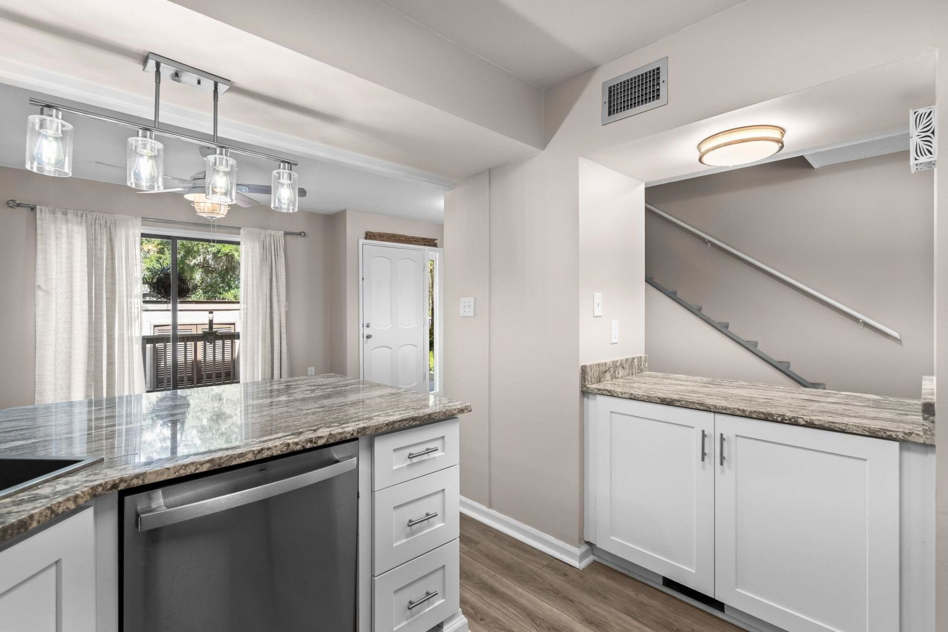 30 Peter Horry Ct. Photo 9