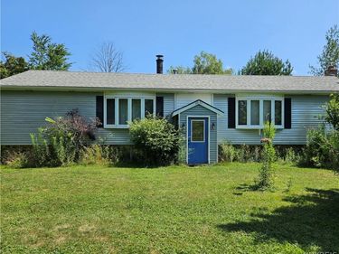 6031 Smith Road, Hamburg, NY 14075