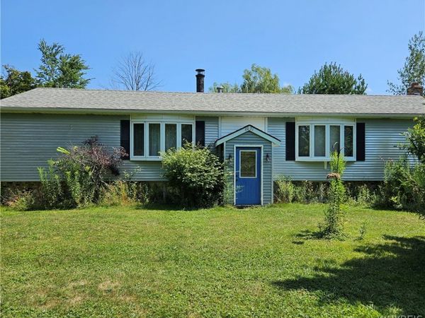 6031 Smith Road, Hamburg, NY 14075