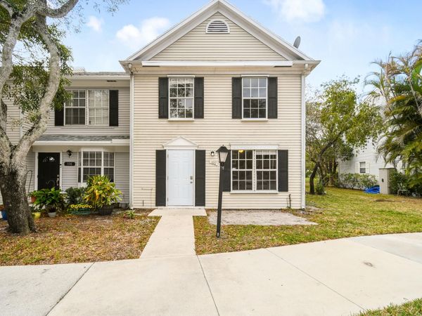 110 OLD ENGLISH Court, Jupiter, FL 33458