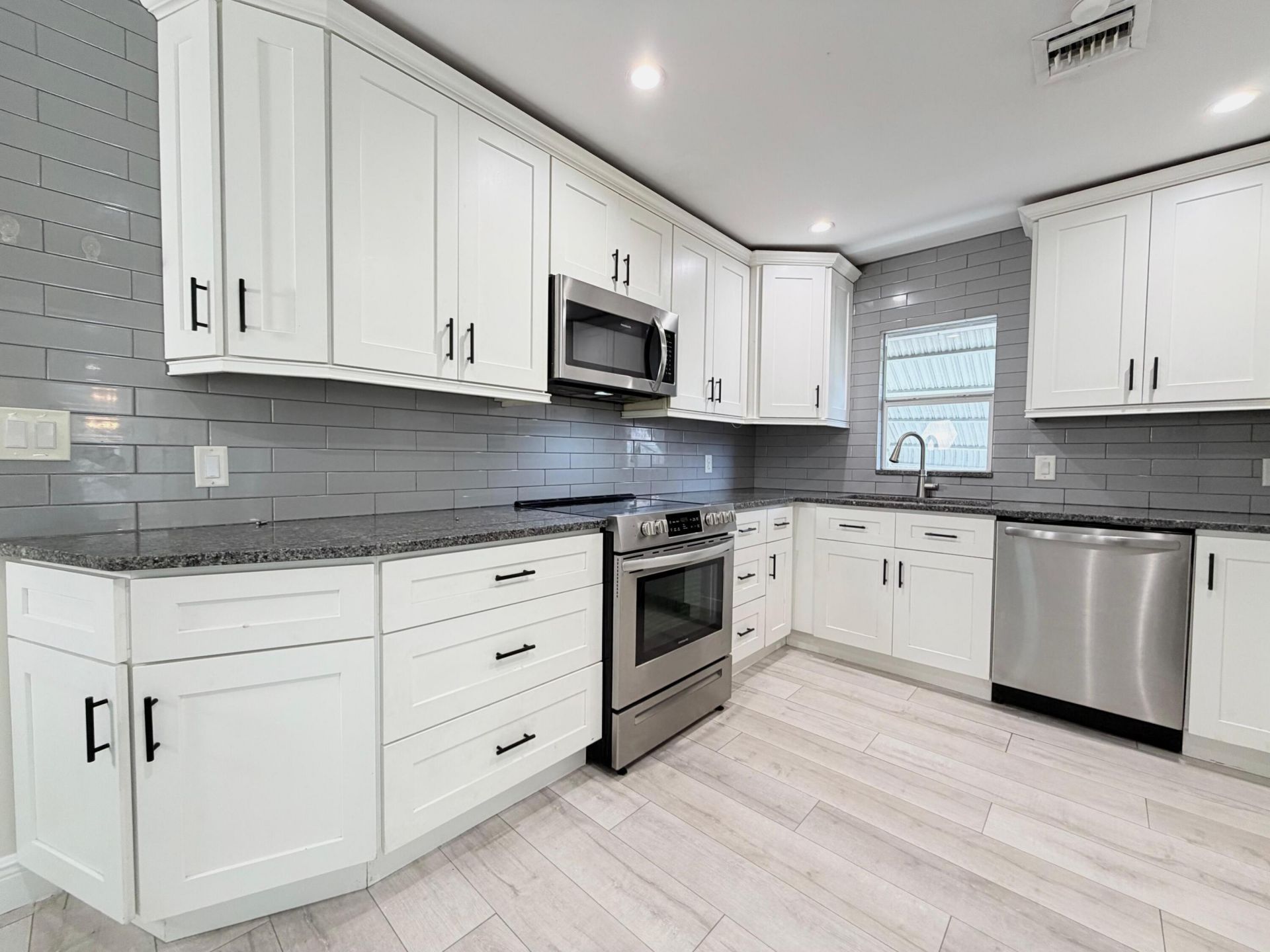 528 N J Street, Lake Worth Beach, FL 33460 Photo
