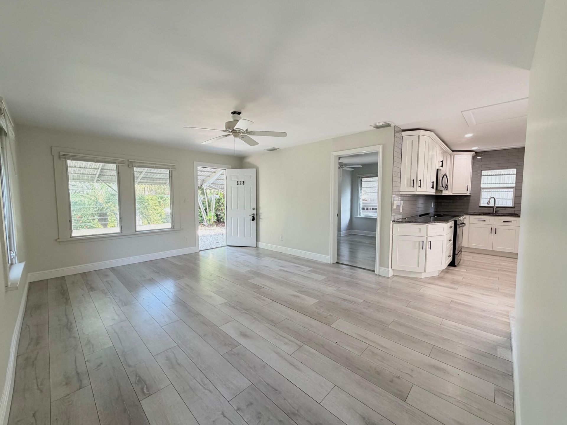 528 N J Street, Lake Worth Beach, FL 33460 Photo