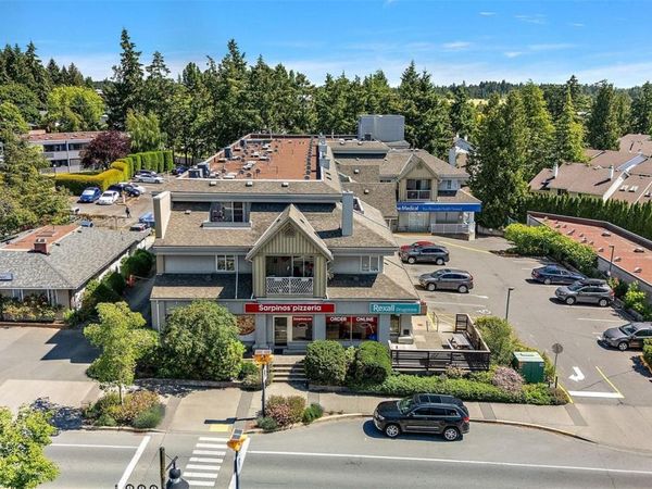 7143 West Saanich Rd , Unit #302, Central Saanich, BC V8M 1P7