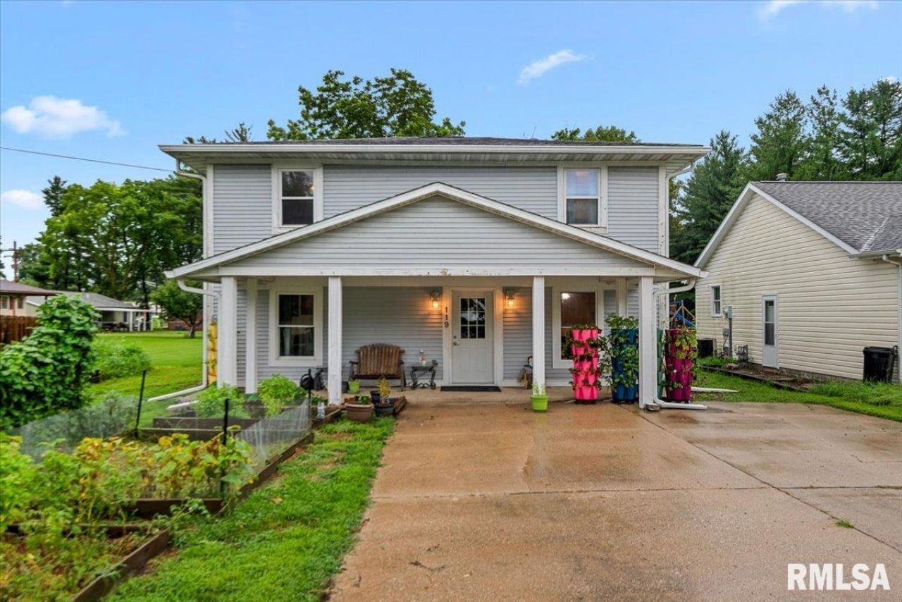 119 E Woodland Avenue, Spaulding, IL 62561 Main Photo