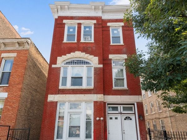 1309 W Huron Street, Unit 3R, Chicago, IL 60642