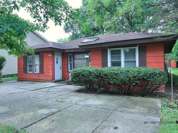 1924 Bethesda Boulevard , Zion, IL 60099