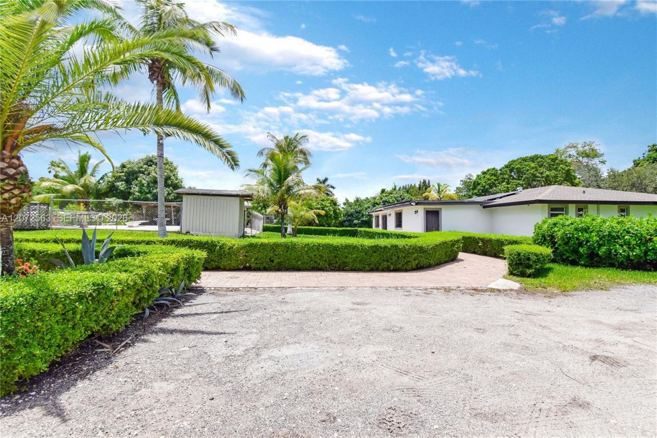 18200 SW 48th St , Southwest Ranches, FL 33331 Photo