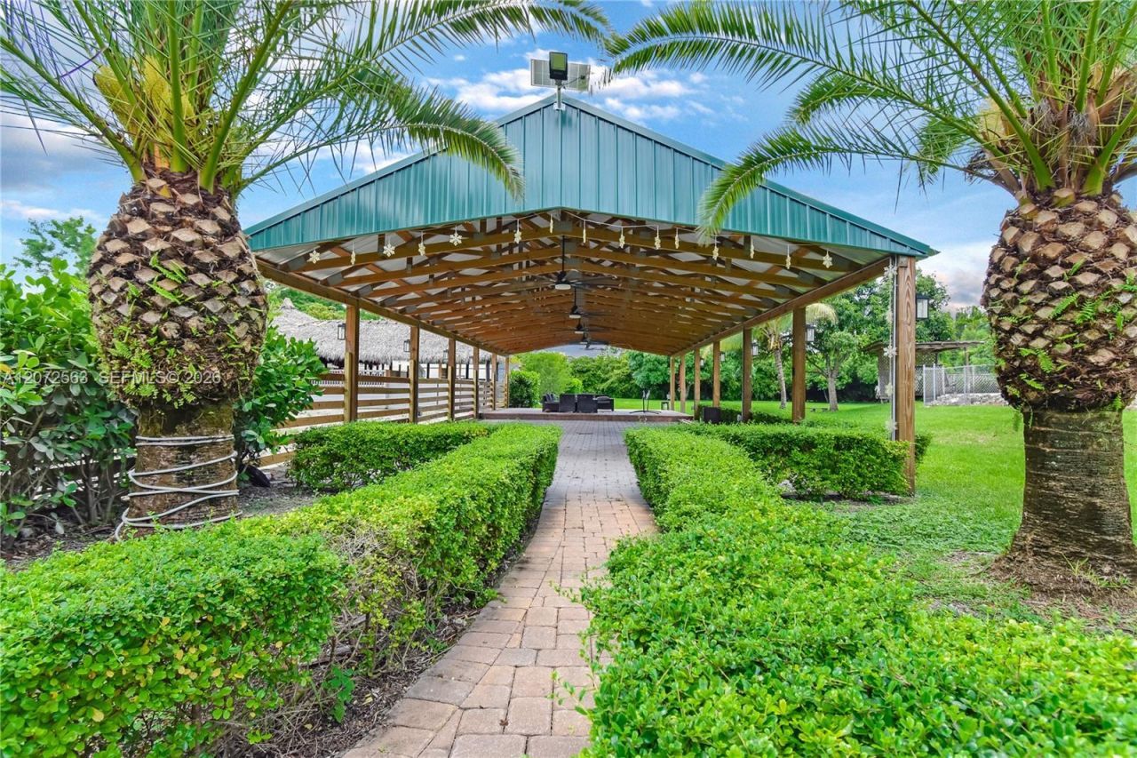 18200 SW 48th St , Southwest Ranches, FL 33331 Photo