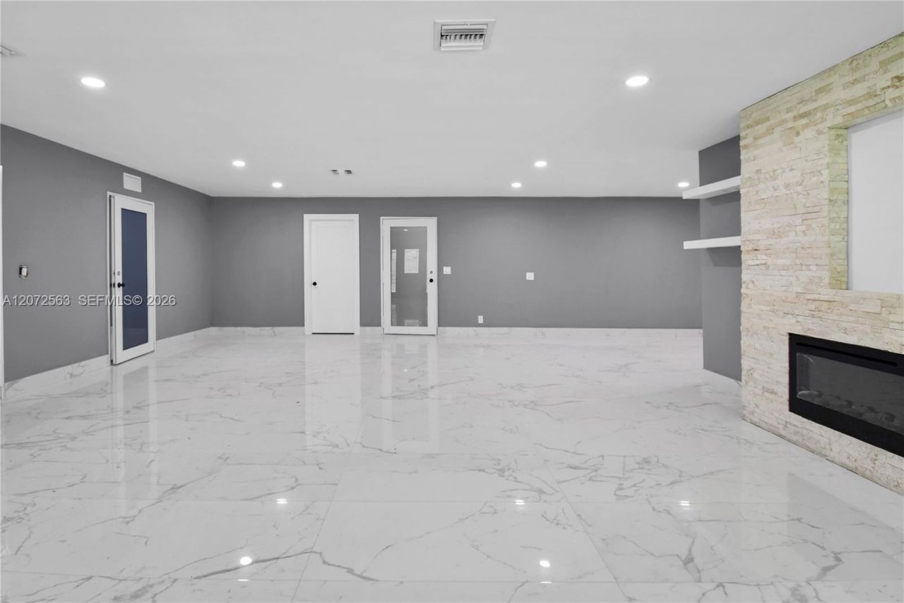 18200 SW 48th St , Southwest Ranches, FL 33331 Photo