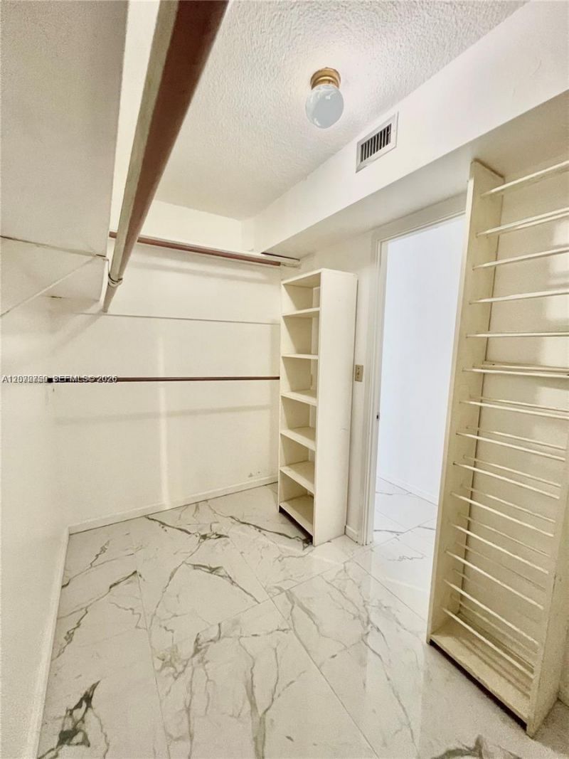 1710 NE 191st St, Unit 307-3, Miami, FL 33179 Photo