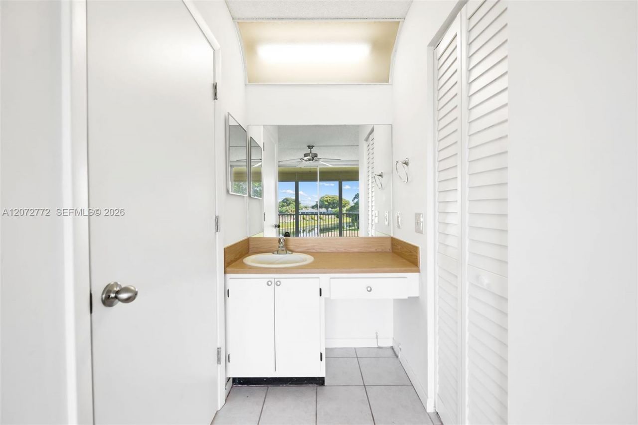 6890 Royal Palm Blvd, Unit 211H, Margate, FL 33063 Photo
