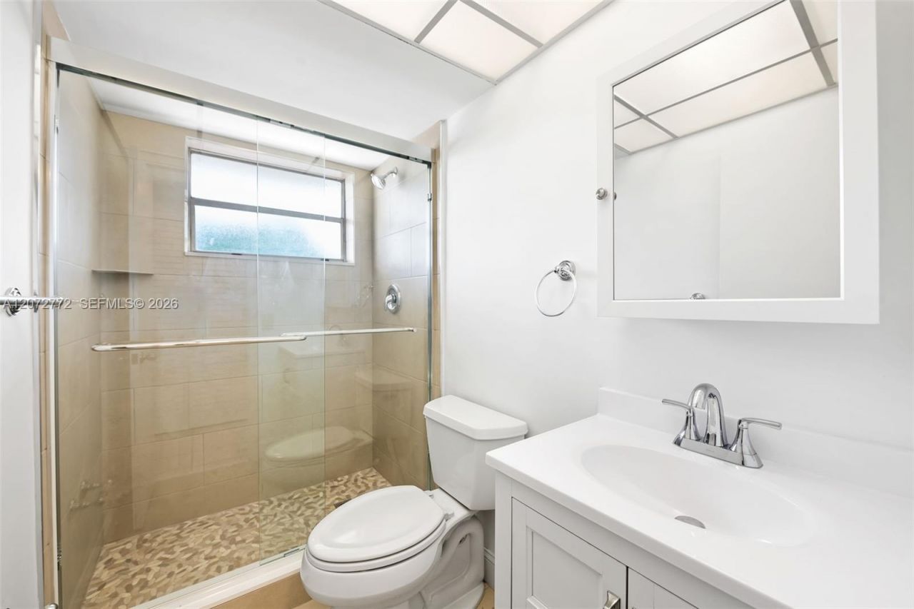 6890 Royal Palm Blvd, Unit 211H, Margate, FL 33063 Photo