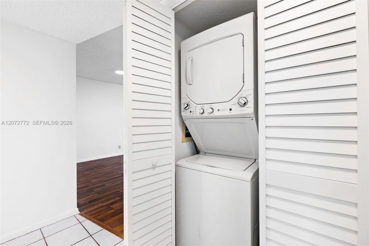 6890 Royal Palm Blvd, Unit 211H, Margate, FL 33063 Photo
