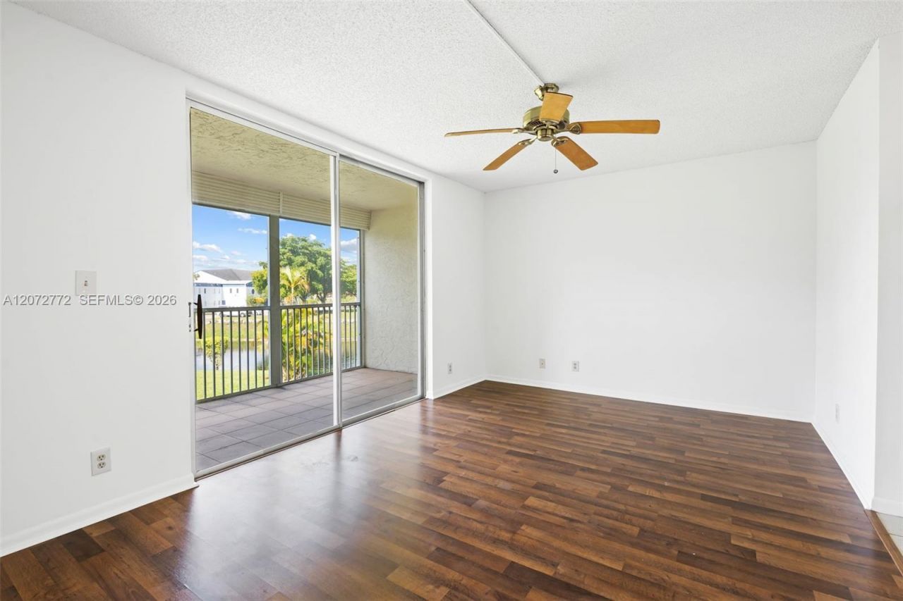 6890 Royal Palm Blvd, Unit 211H, Margate, FL 33063 Photo