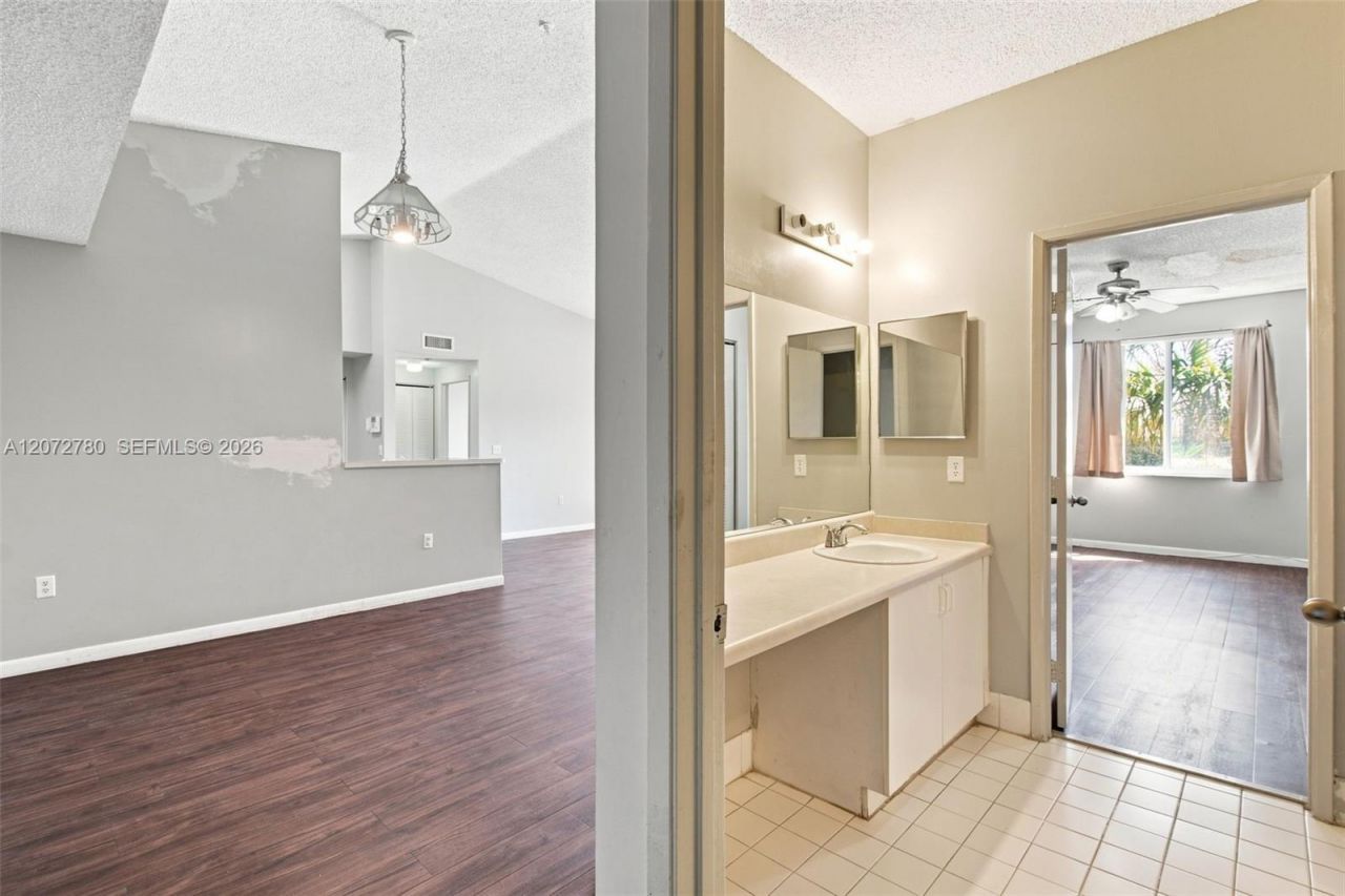 6976 SW 39th St , Unit G304, Davie, FL 33314 Photo