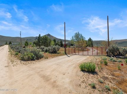 60 Horseshoe Circle, Reno, NV 89508 Photo