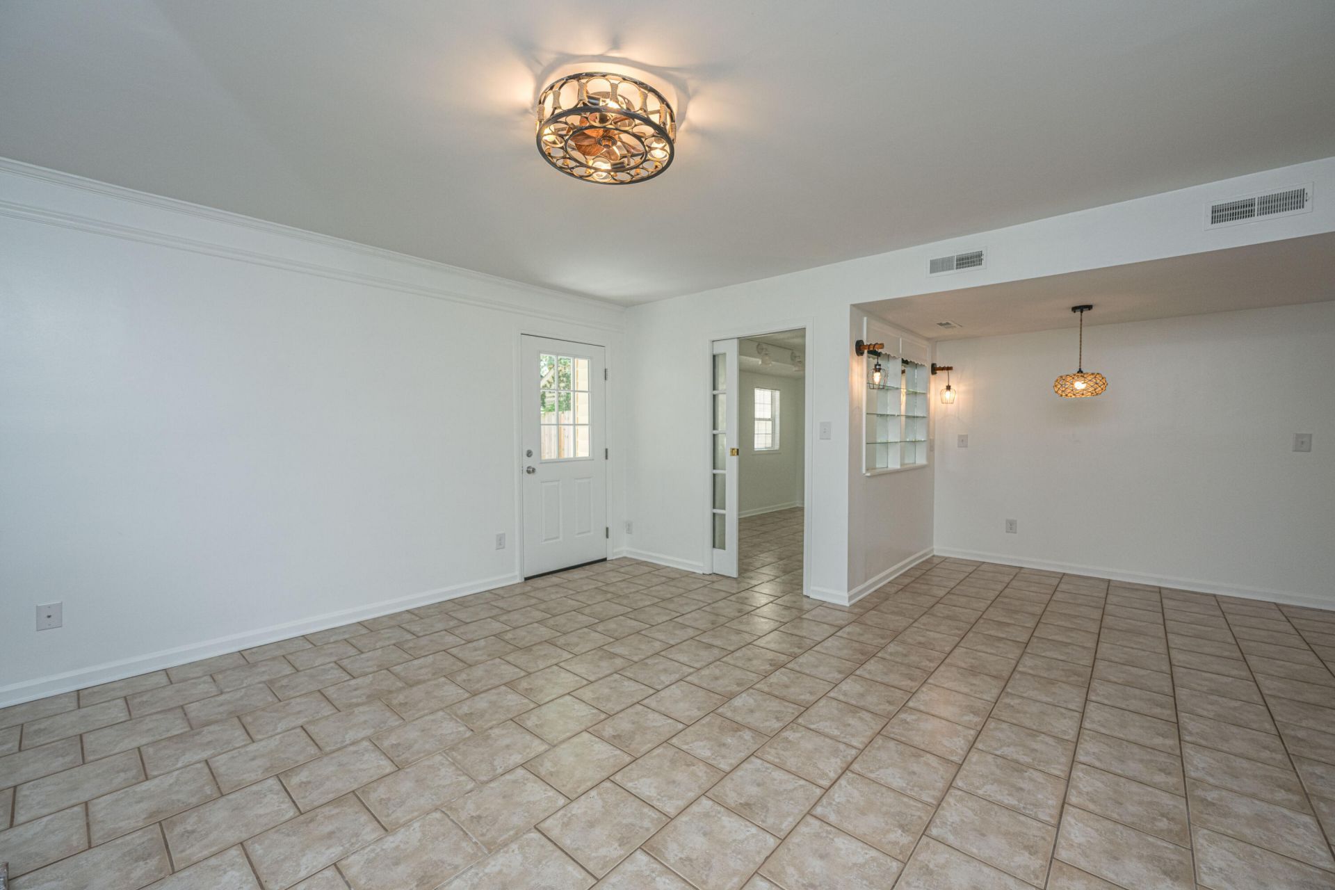 76 Indigo Lane Photo 4
