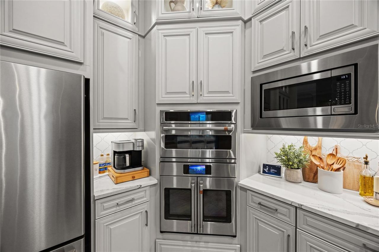 9479 Tequila Sunrise Drive, Sarasota, FL 34241 Photo