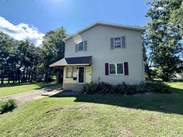 305 Rosedale Avenue, Fox Lake, WI 53933