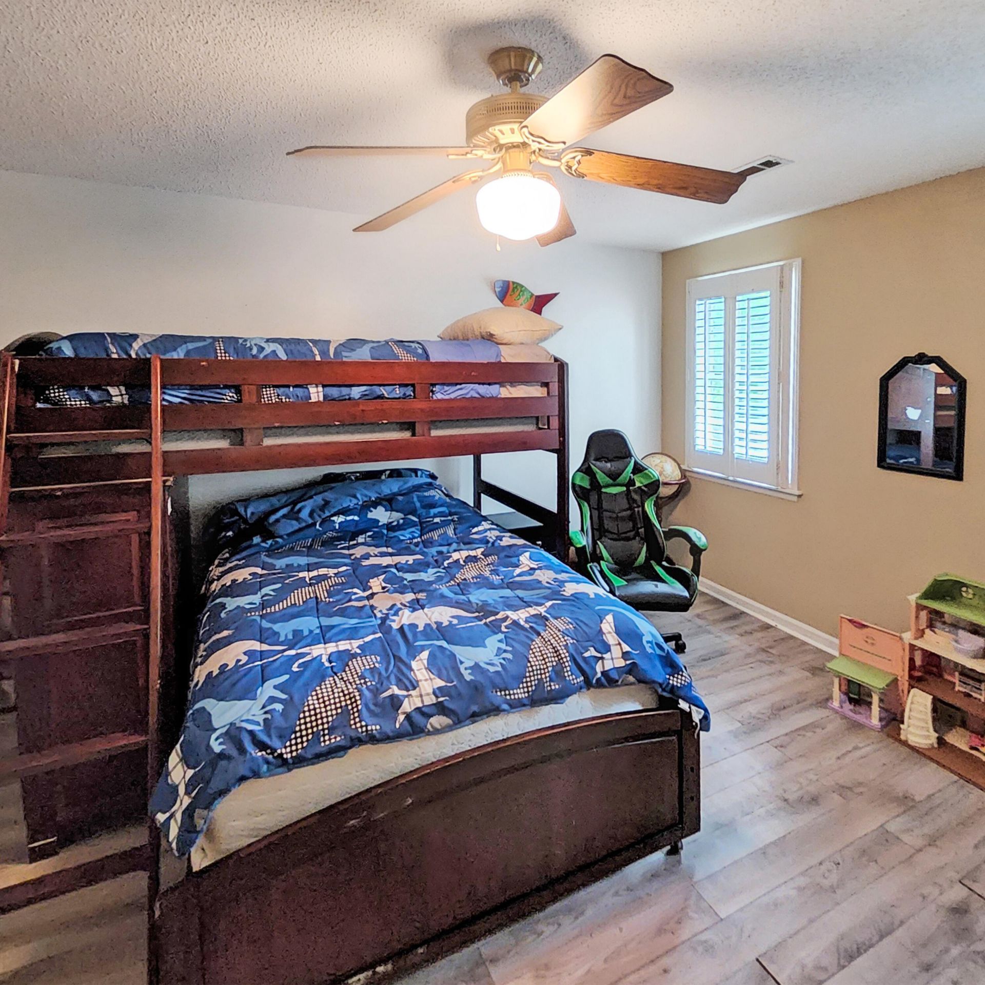 384 Suwanee Drive Photo 28