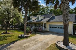 384 Suwanee Drive photo 4
