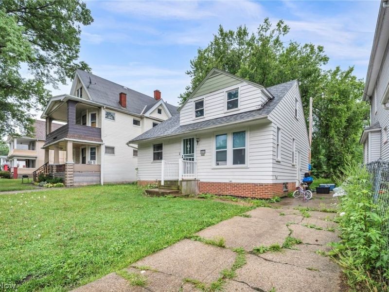 9604 Hilgert Drive, Cleveland, OH 44104 Photo 4