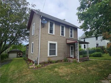 14 Monroe Street, Silver Creek, NY 14136