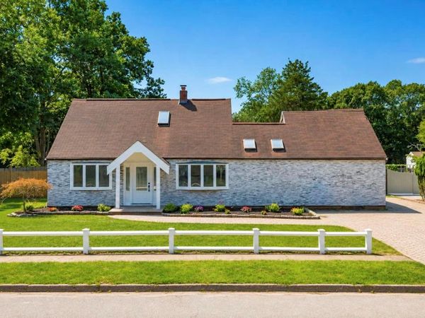 36 Fifty Acre Road S, Smithtown, NY 11787
