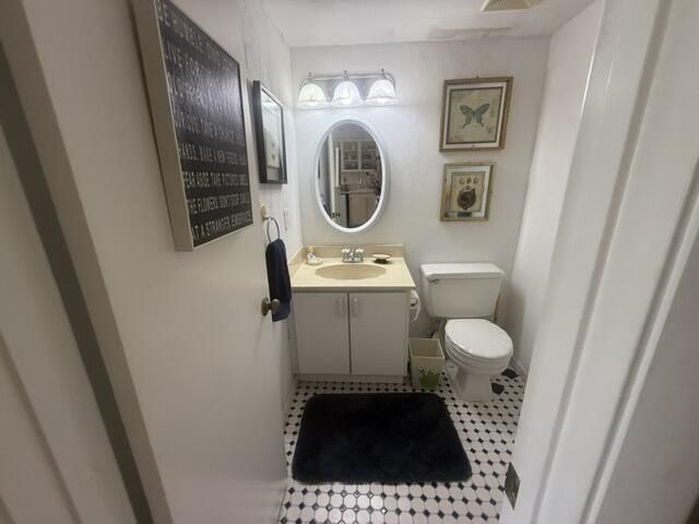 150 Lake Meryl Drive, Unit 145, West Palm Beach, FL 33411 Photo