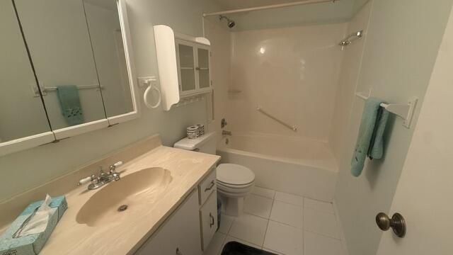 150 Lake Meryl Drive, Unit 145, West Palm Beach, FL 33411 Photo