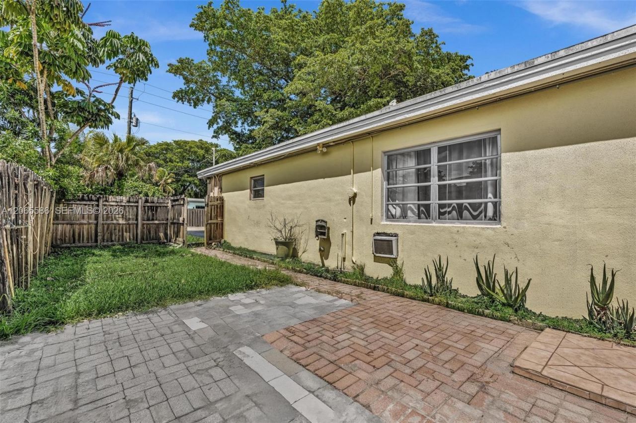 1943 Rodman St , Hollywood, FL 33020 Photo