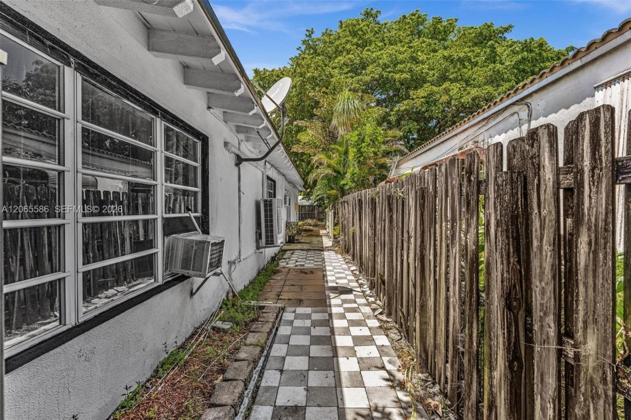 1943 Rodman St , Hollywood, FL 33020 Photo