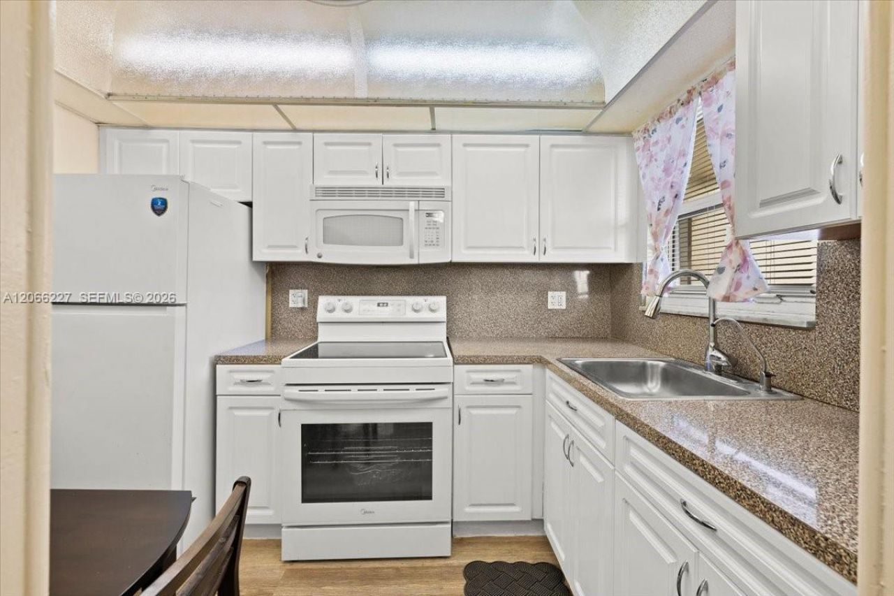 2911 N Pine Island Rd , Unit 311, Sunrise, FL 33322 Photo