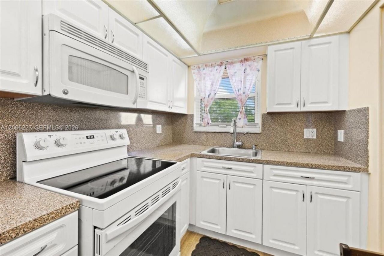 2911 N Pine Island Rd , Unit 311, Sunrise, FL 33322 Photo