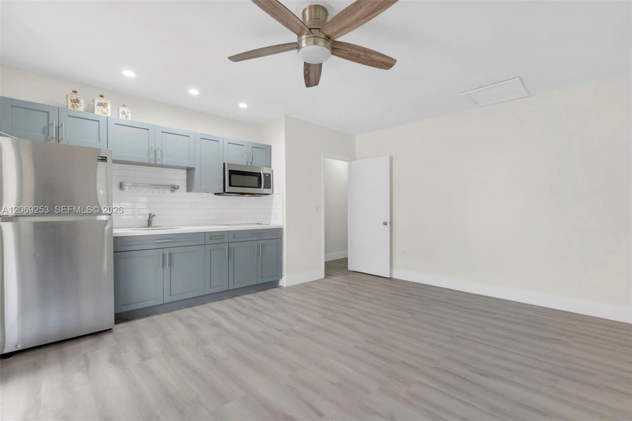 142 W 35th St , Hialeah, FL 33012 Photo