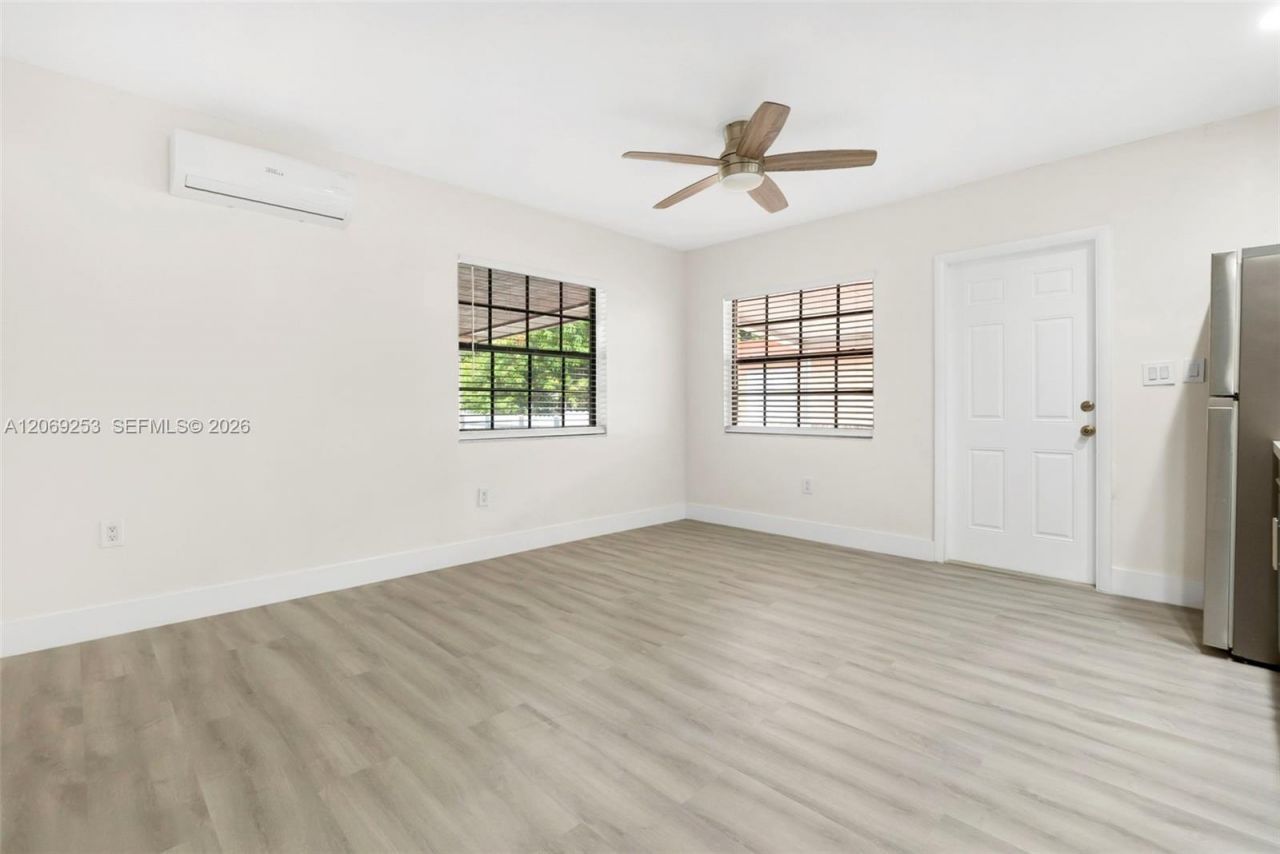 142 W 35th St , Hialeah, FL 33012 Photo