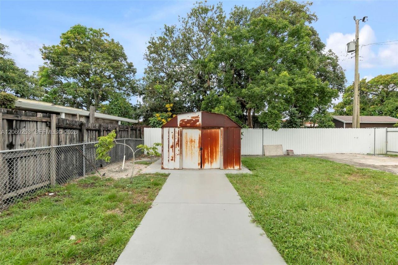 142 W 35th St , Hialeah, FL 33012 Photo