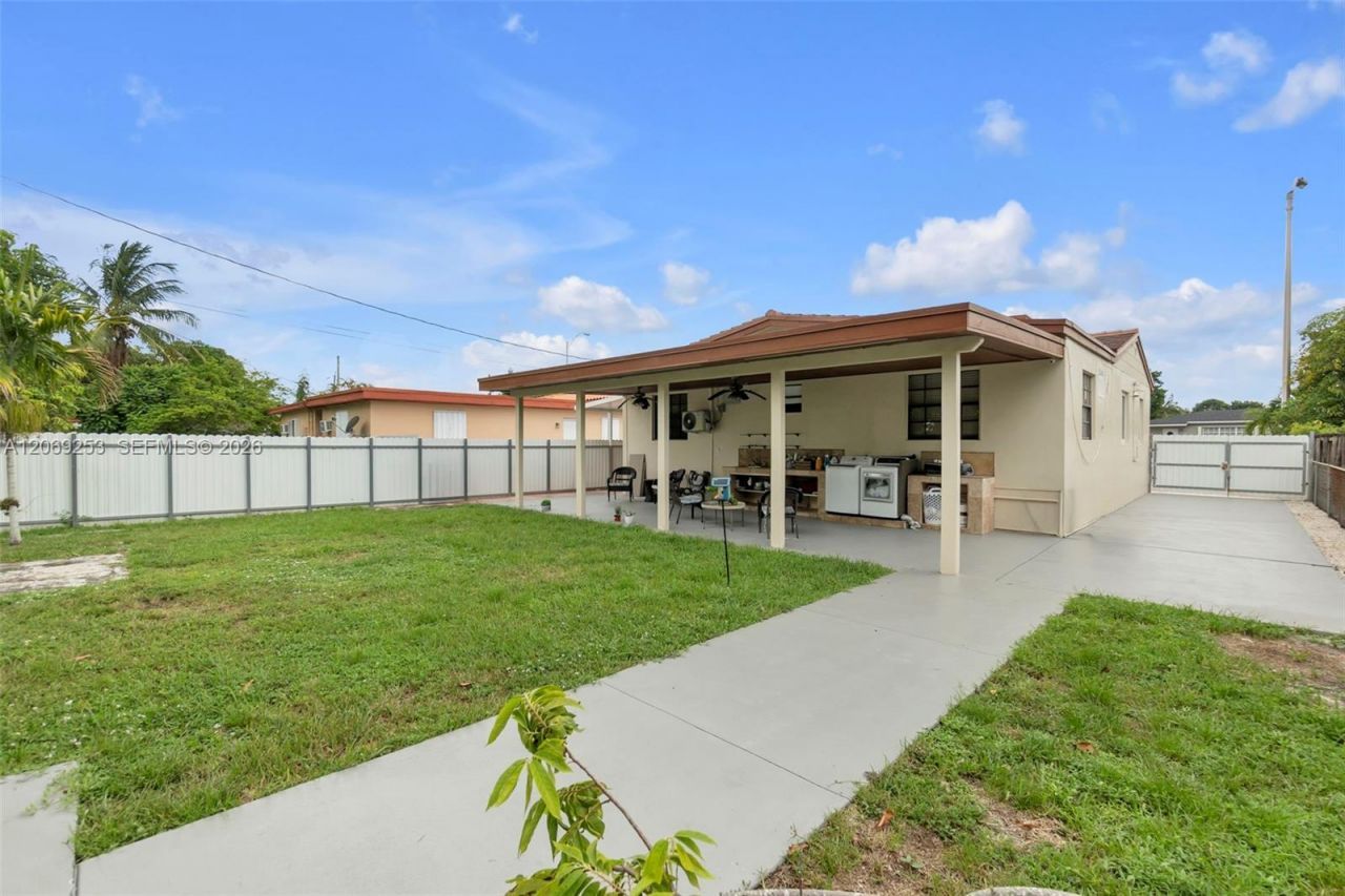 142 W 35th St , Hialeah, FL 33012 Photo