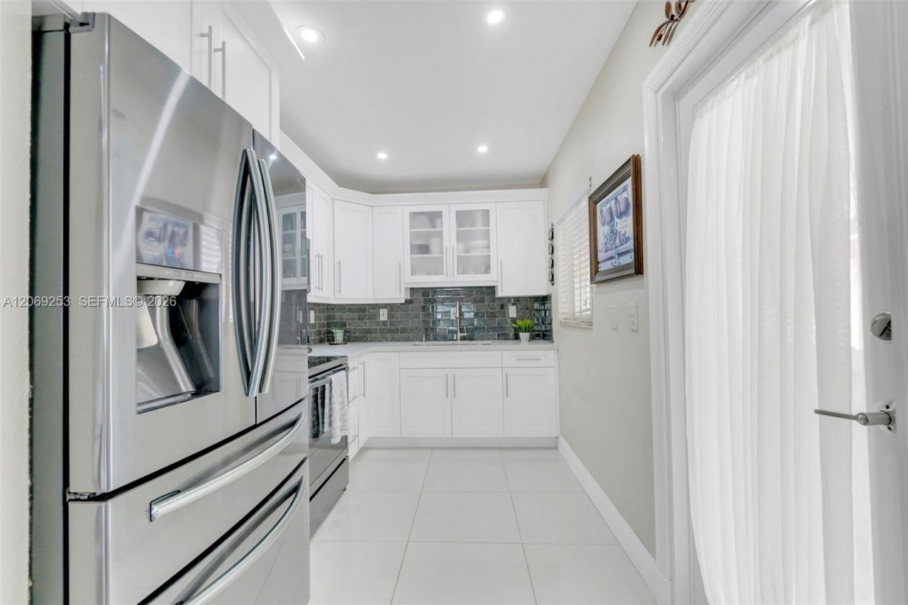 142 W 35th St , Hialeah, FL 33012 Photo