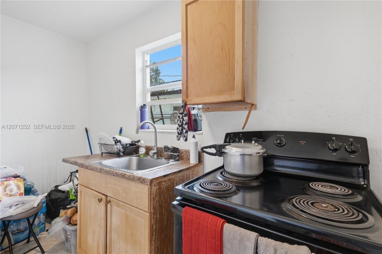 7636 Alhambra Blvd , Miramar, FL 33023 Photo