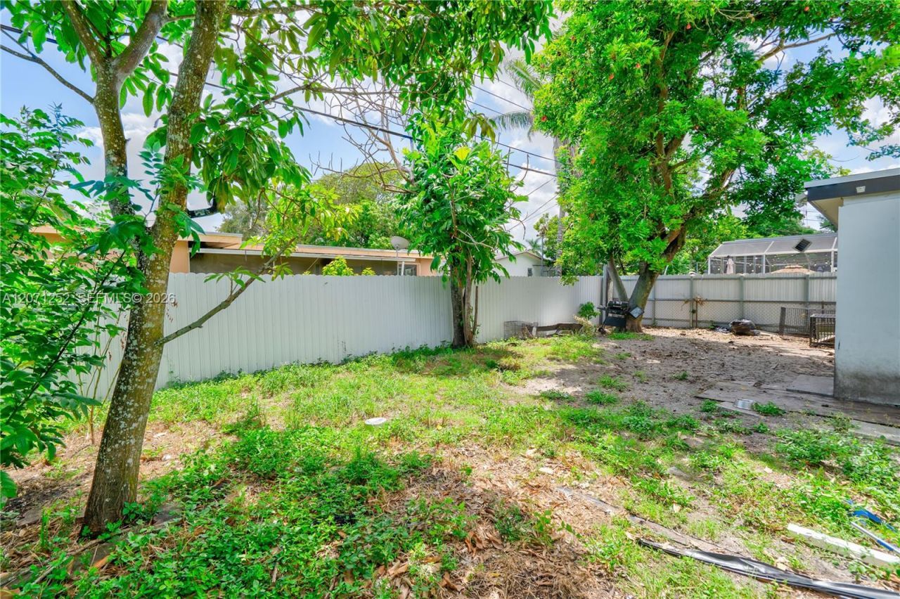 7636 Alhambra Blvd , Miramar, FL 33023 Photo