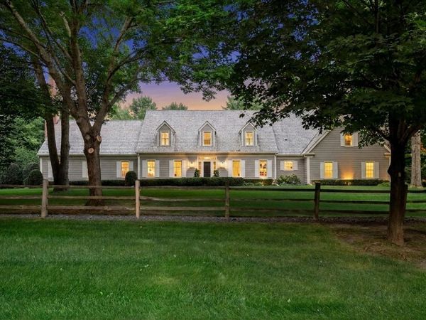 235 Hollander Road , Wayzata, MN 55391