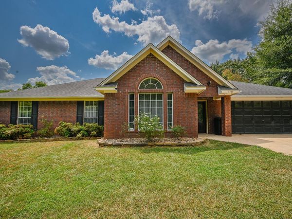 1705 Ashton Drive, Mena, AR 71953