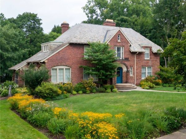 276 S Rose Boulevard, Akron, OH 44313