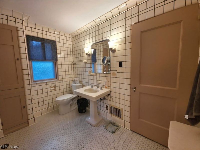 276 S Rose Boulevard, Akron, OH 44313 Photo 35