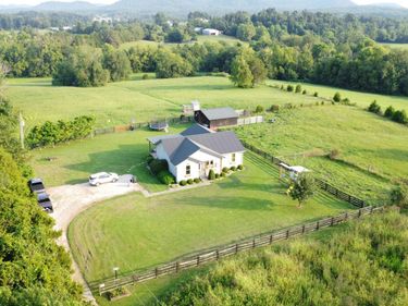 7121 Camargo Levee Road, Jeffersonville, KY 40337