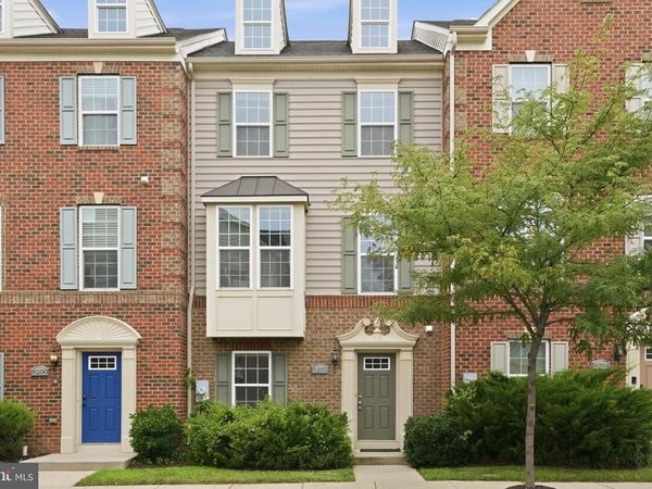 8202 N CHANNEL DRIVE, GREENBELT, MD 20770