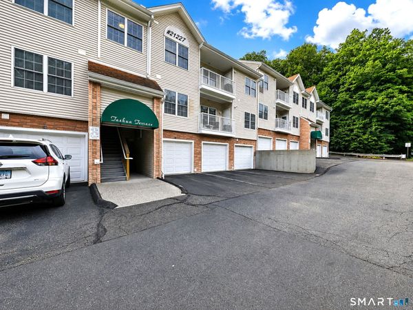 21227 Arganese, Unit 211, Trumbull, CT 06611
