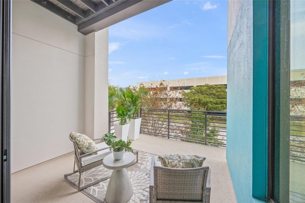 72 N School Avenue, Sarasota, FL 34237 Photo