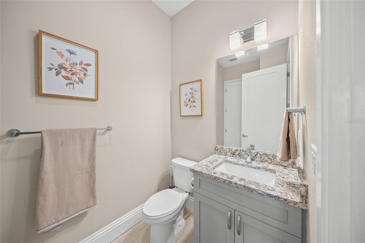 72 N School Avenue, Sarasota, FL 34237 Photo